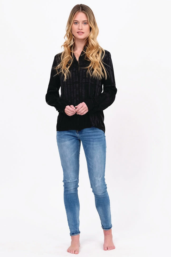 Q2 Tops Black Satin Long Sleeve Blouse 6 Q2 Tops Black Satin Long Sleeve Blouse