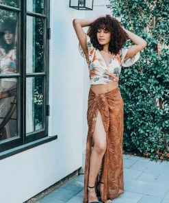 Z&L Tropic Floral Wrap Top