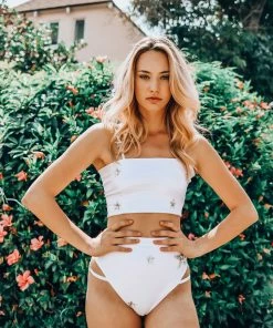 EastNWest Label Star Top White Tops