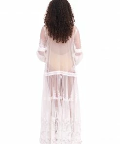 Taj White Lace Robe