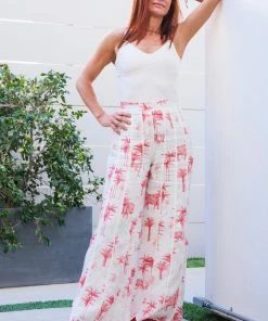 Murmur Basics White Tank Top With Garter Clips